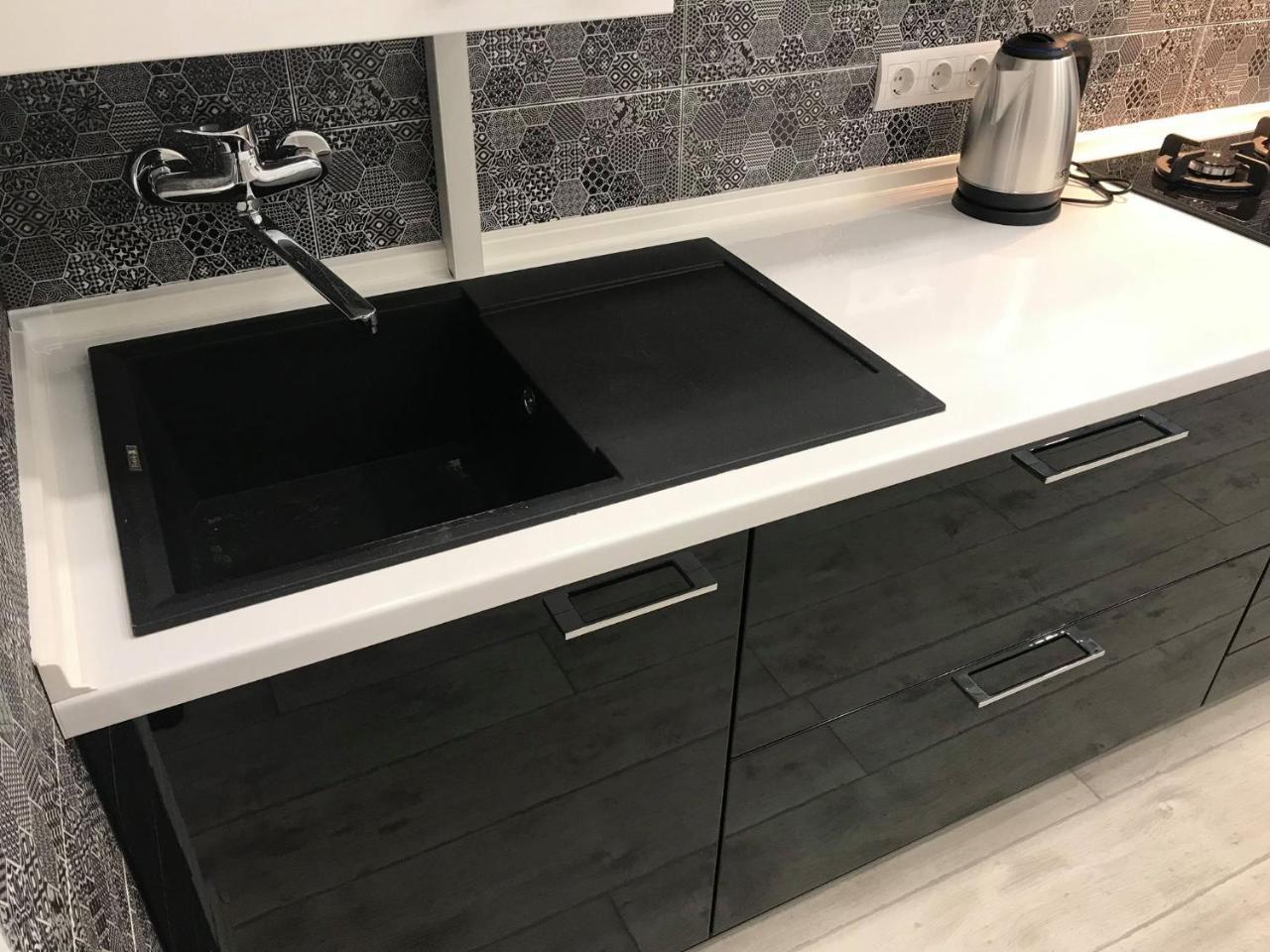 Modern Apartment Lviv Ngoại thất bức ảnh