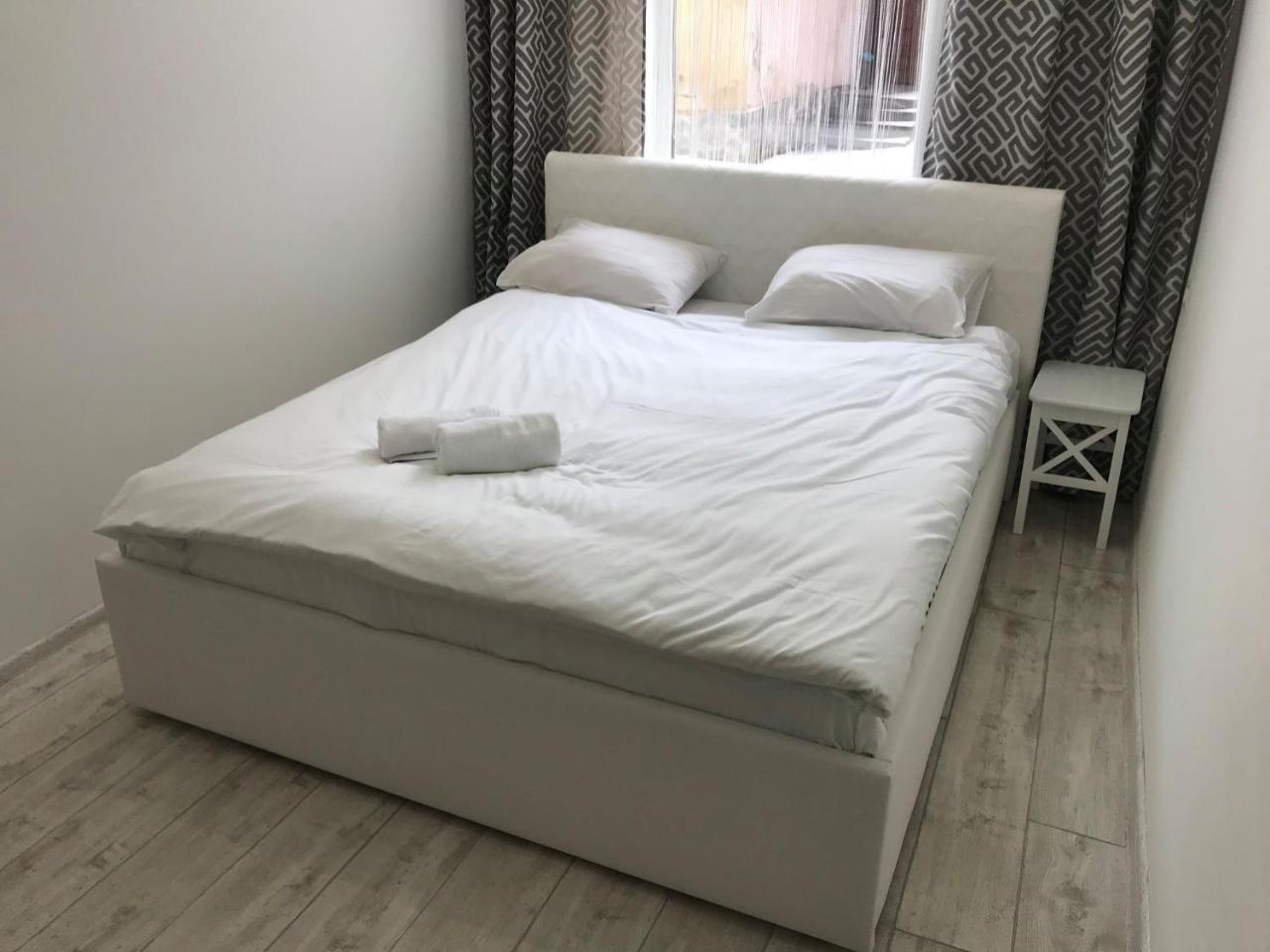Modern Apartment Lviv Ngoại thất bức ảnh