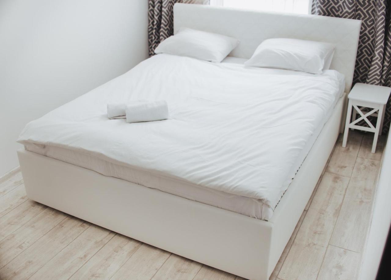 Modern Apartment Lviv Ngoại thất bức ảnh