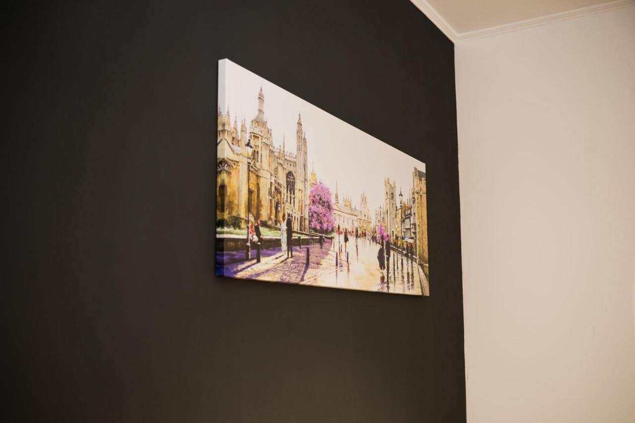 Modern Apartment Lviv Ngoại thất bức ảnh